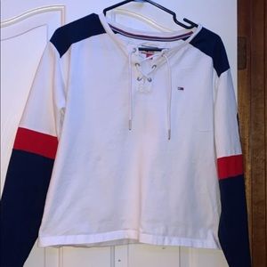 I’m selling my Tommy Hilfiger long sleeve